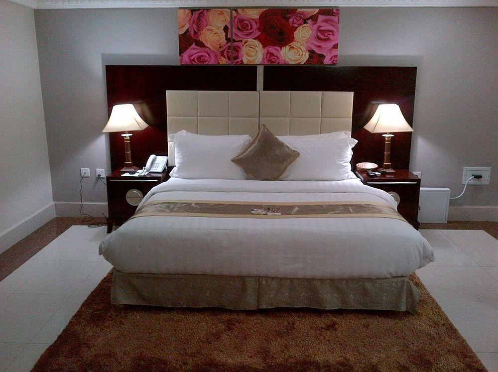 Grandbee Suites Икея Экстерьер фото