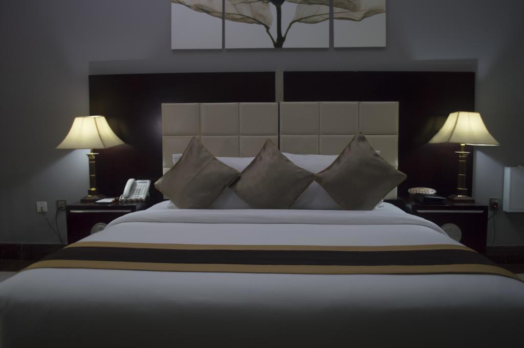 Grandbee Suites Икея Экстерьер фото