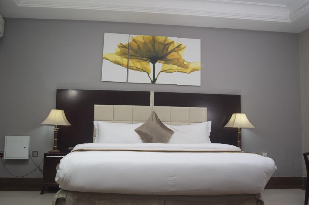 Grandbee Suites Икея Экстерьер фото