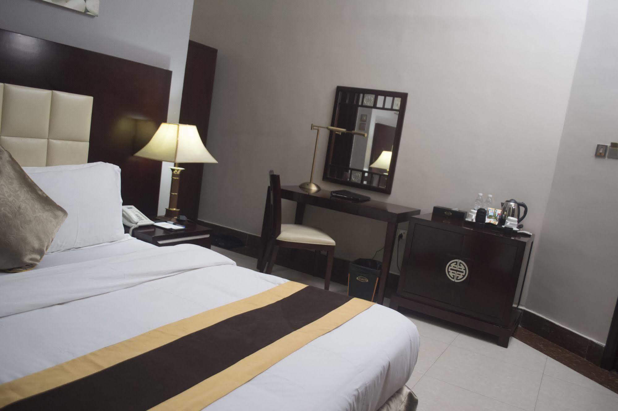 Grandbee Suites Икея Экстерьер фото