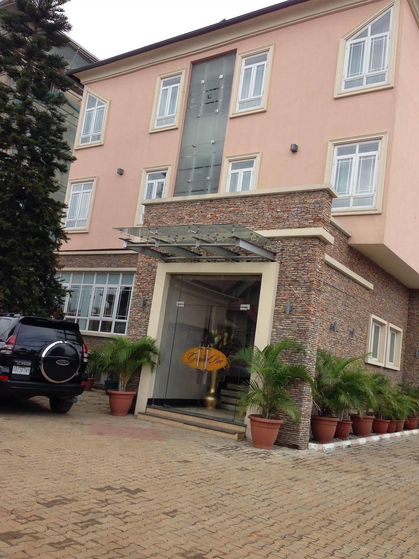 Grandbee Suites Икея Экстерьер фото