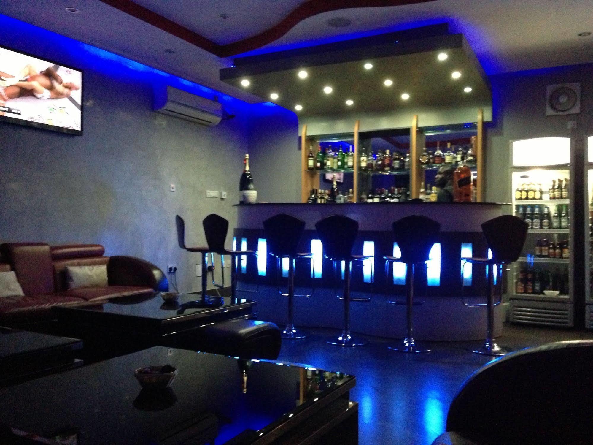 Grandbee Suites Икея Экстерьер фото